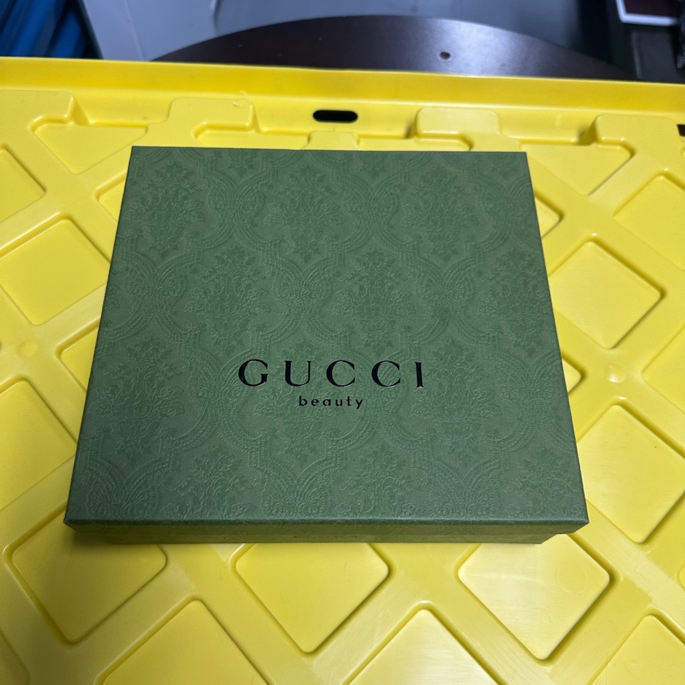 Gucci Flora Green Gift Box